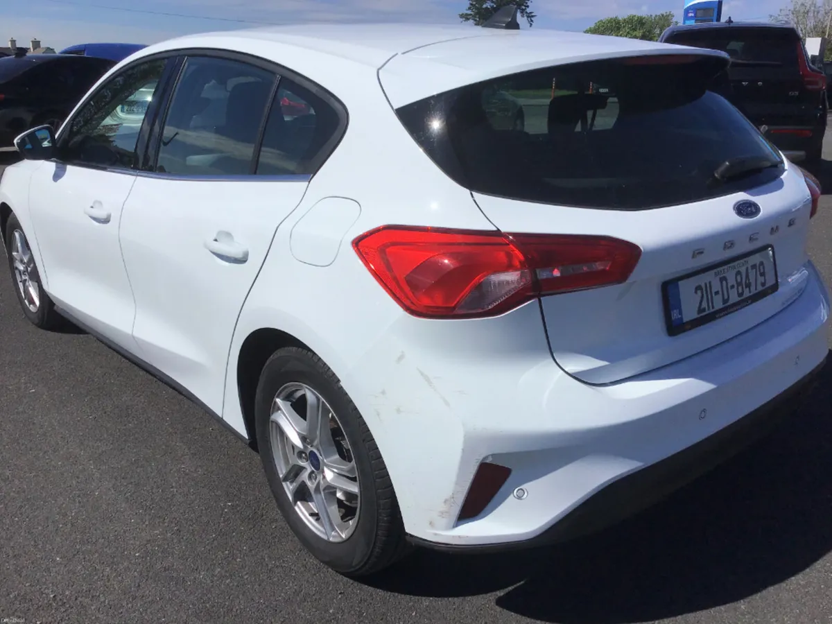 Ford Focus Hatchback Zetec Edition 1.5TD 5DR - Image 4