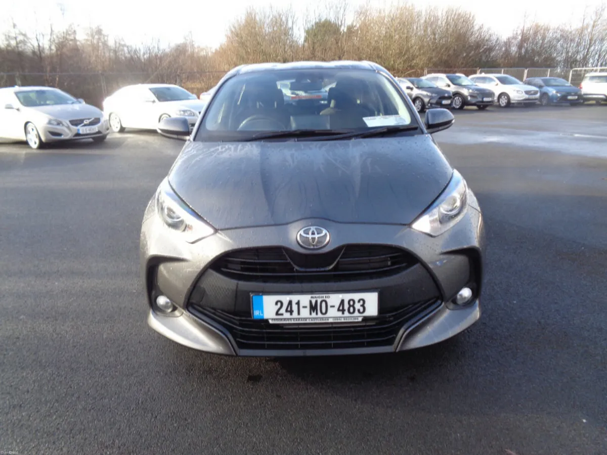 Toyota Yaris 1.5 Luna 4DR - Image 1