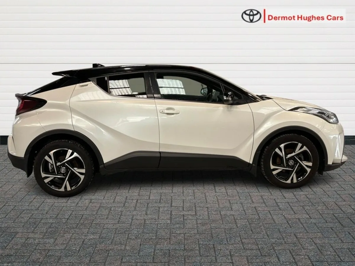 Toyota C-HR HYBRID SPORT BI-TONE 4DR - Image 3