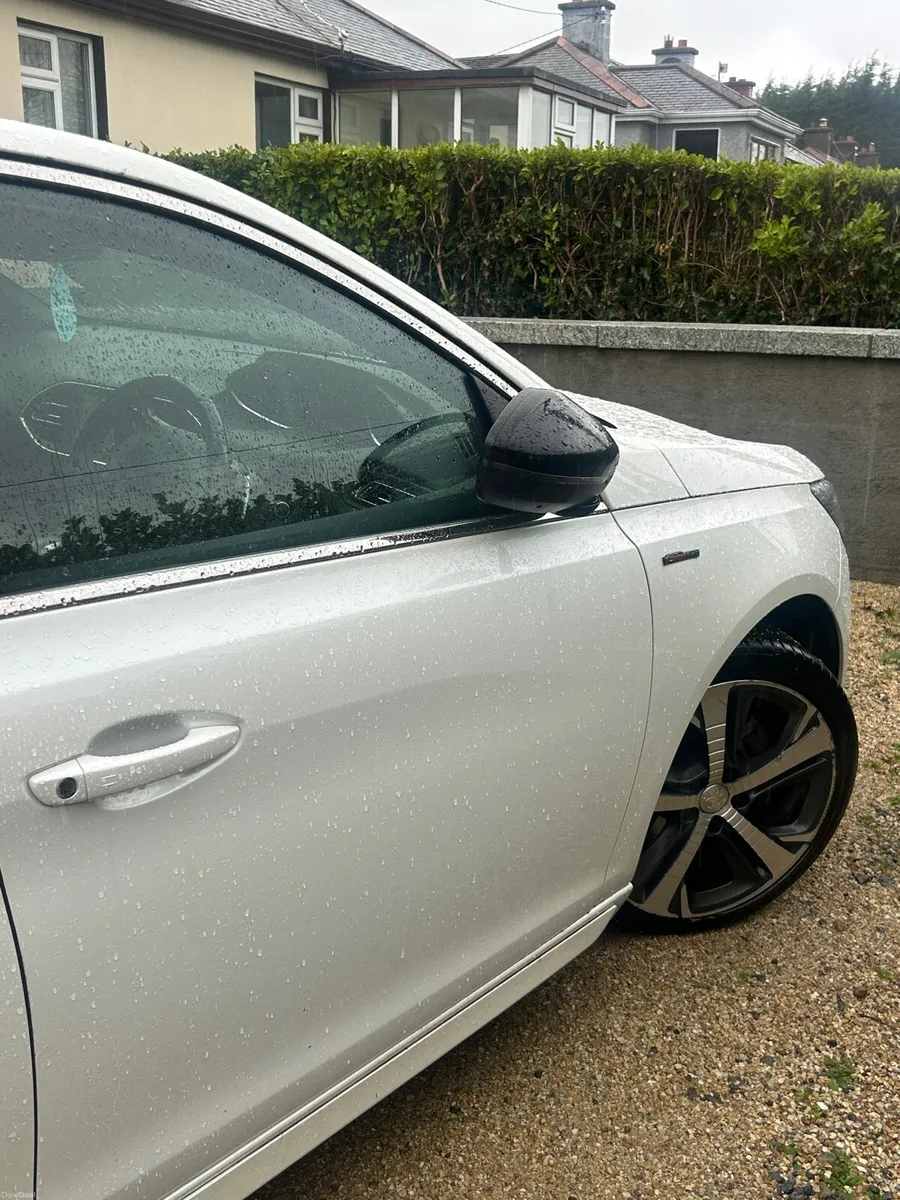 172 Peugeot 308 1.2l petrol, automatic. - Image 2