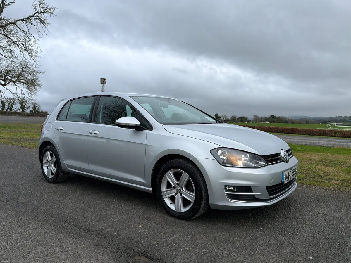 Volkswagen Golf 2014 High Line Low Mileage - Image 2