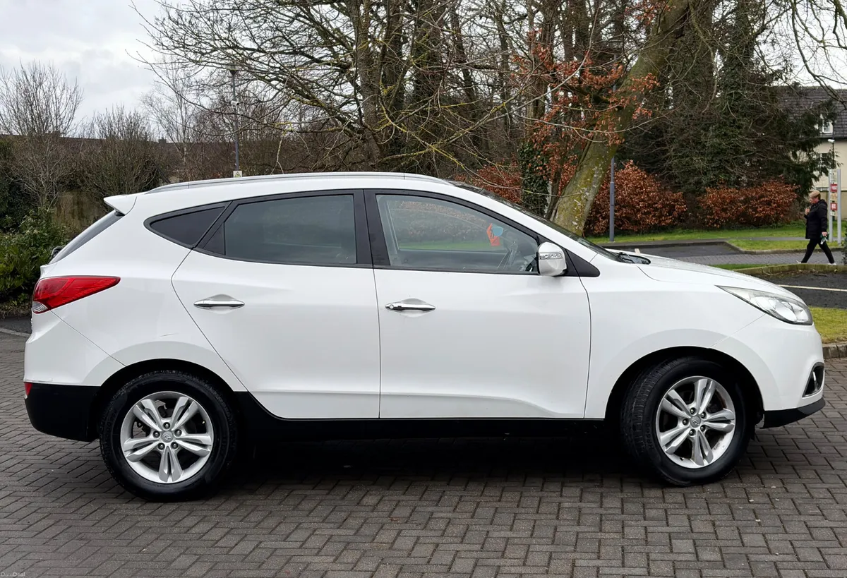 Hyundai ix35 2013 1.7CRDi new nct 9/26 tax 2/26 - Image 3