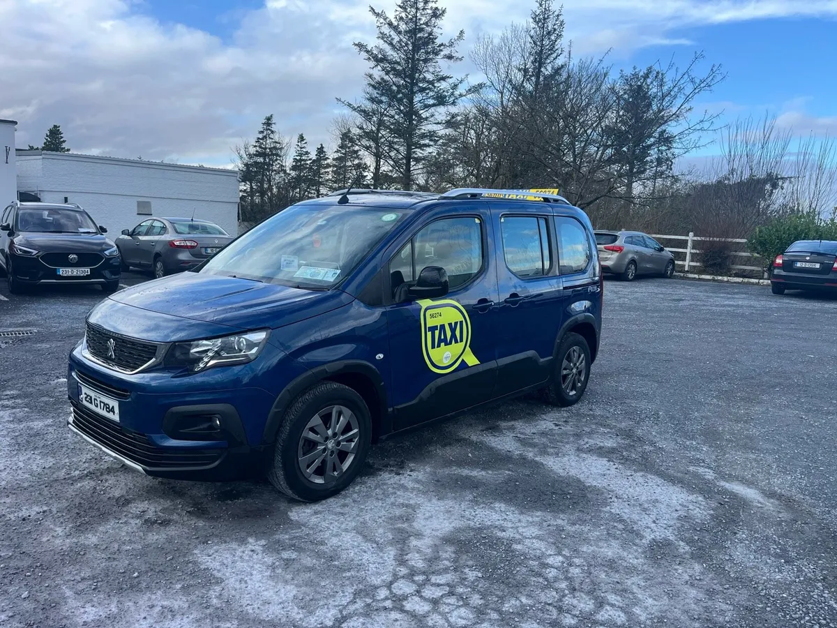 Taxi for sale - Image 3