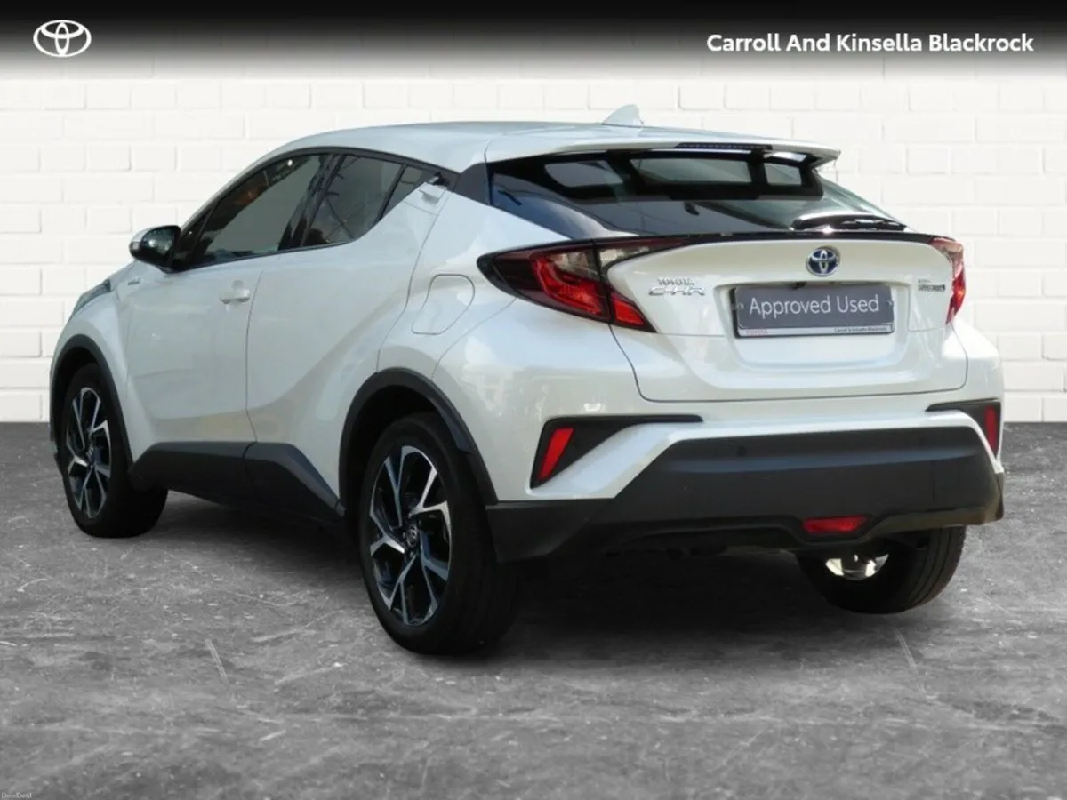 Toyota C-HR Hybrid Sport - Image 2