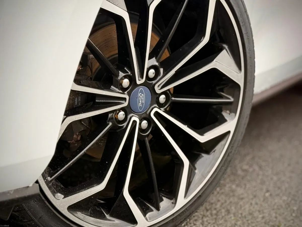 Ford Focus TREND AUTO ECOBLUE // 12 MONTH WARRANTY - Image 4