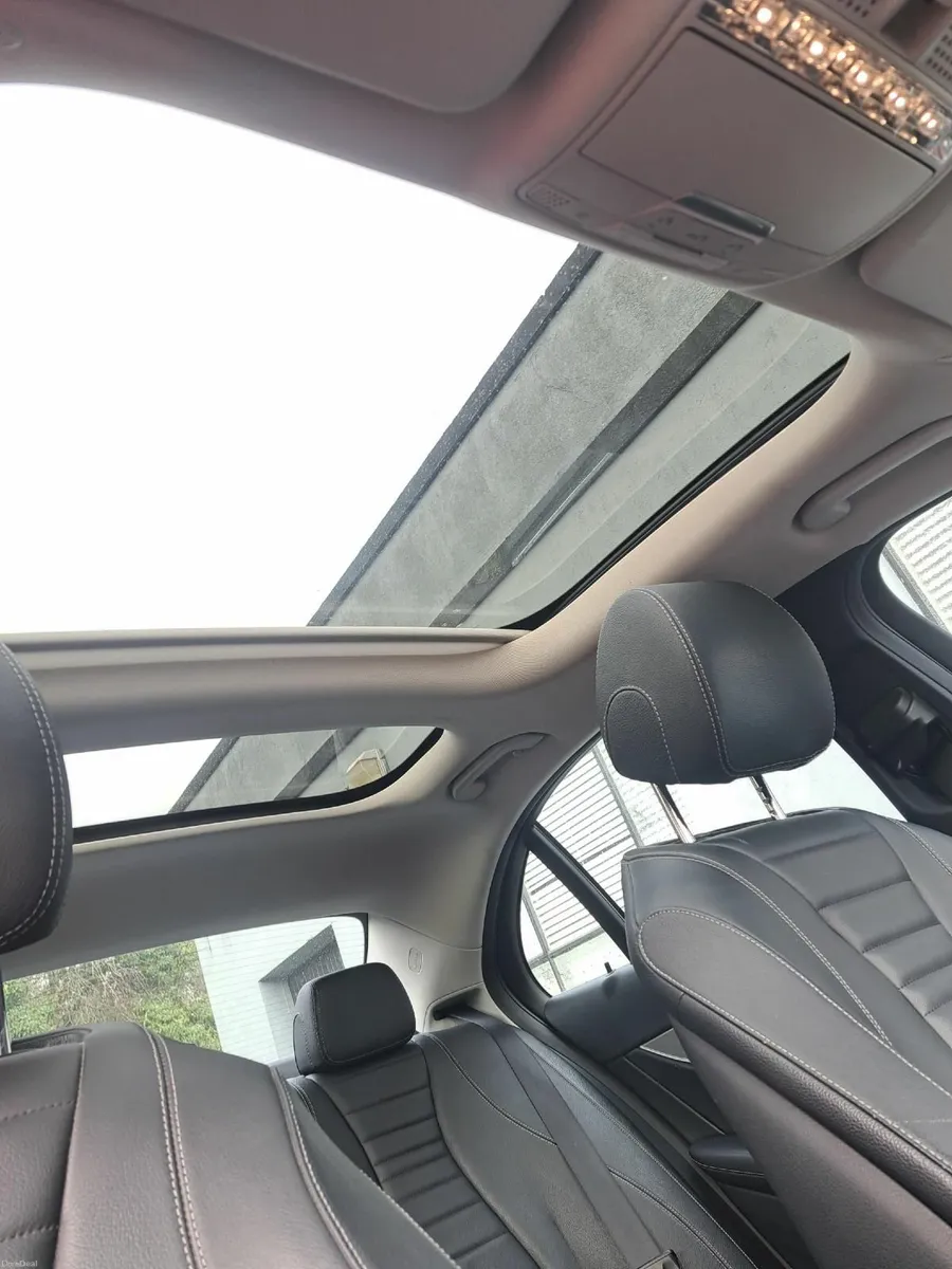 Mercedes-Benz E-Class 2017 - Image 2