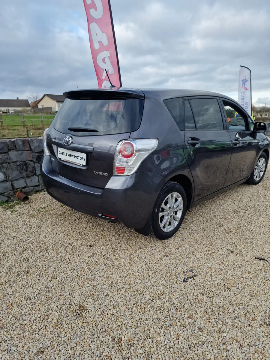 11 Toyota Verso 2.0 D-4D  7 Seater - Image 3