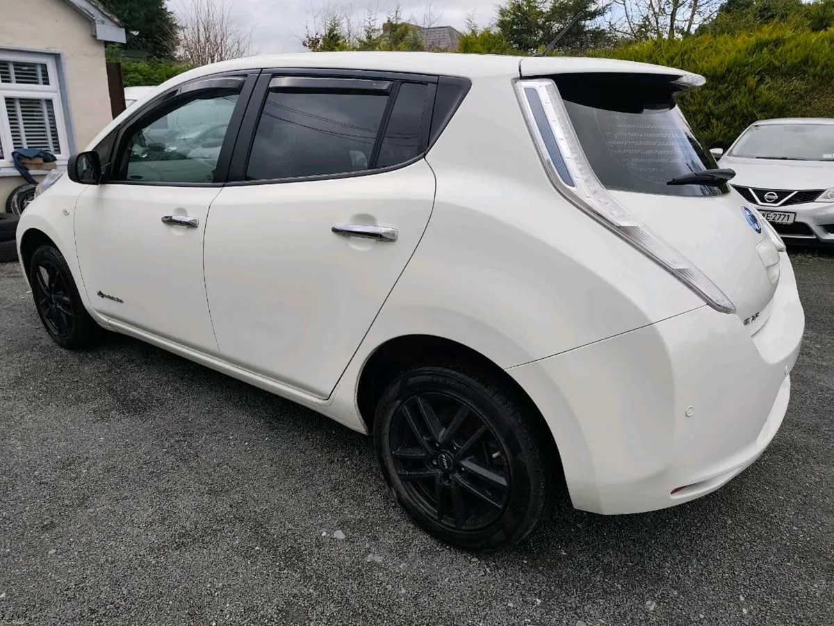 66k miles Automatic  142 Nissan Leaf XE NCT 09/26 - Image 4