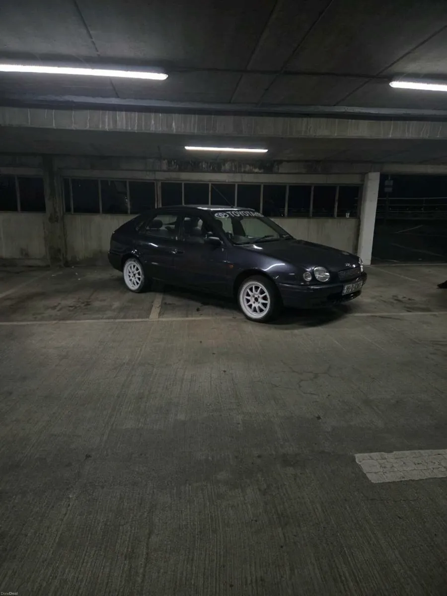 99 corolla - Image 1