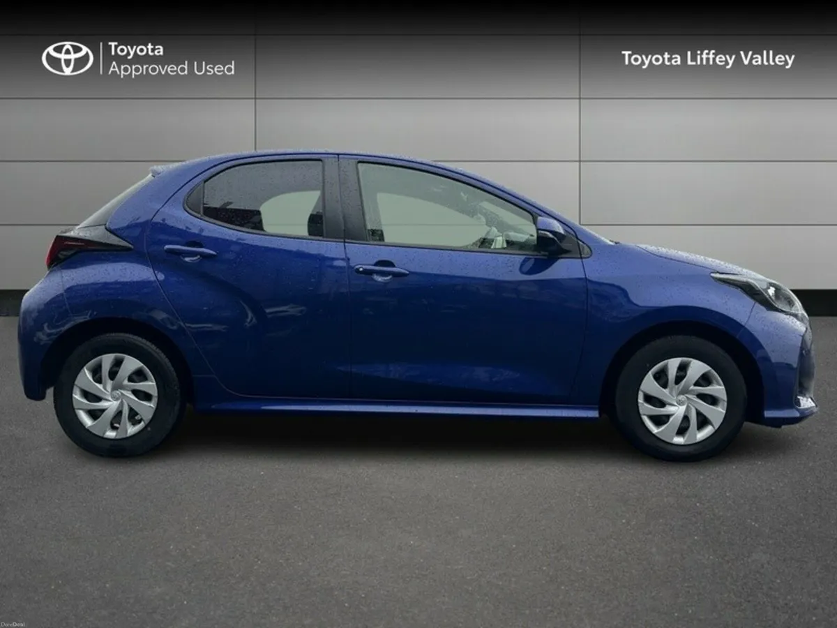 Toyota Yaris YARIS 1.5 HYBRID - Image 3