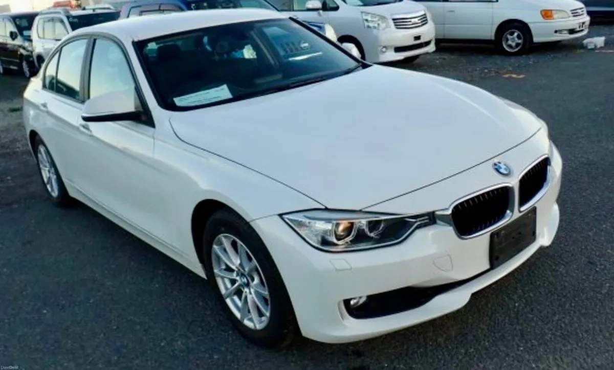 🔵 BMW 320i Petrol Automatic - Image 2