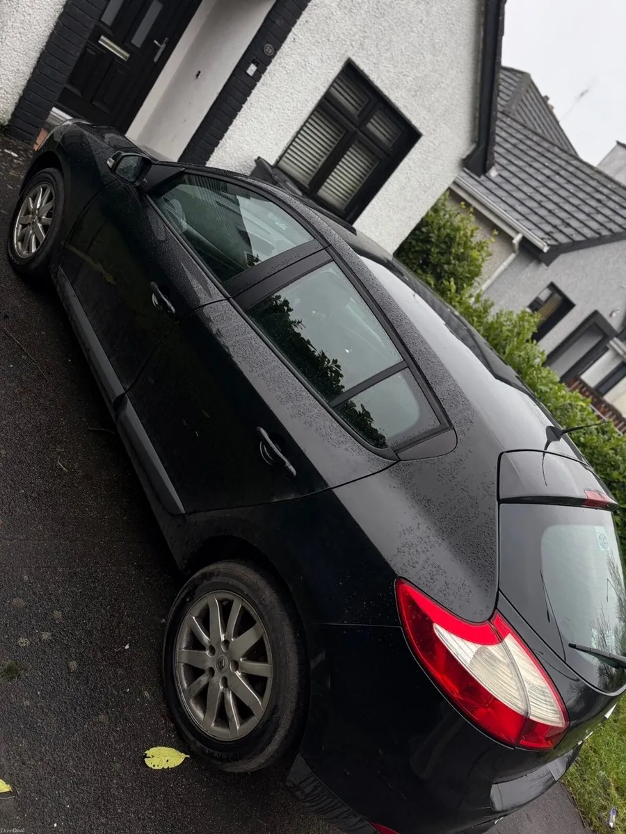 Renault Megane 2011 - Image 1