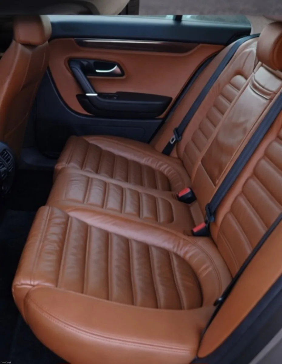 Volkswagen Passat CC - Image 4