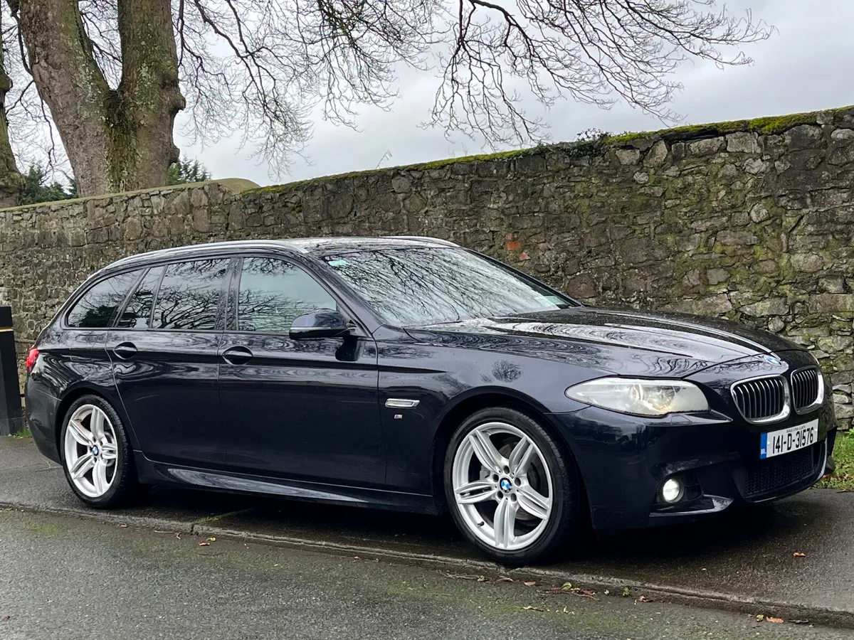 BMW 520D M-SPORT TOURING - Image 1