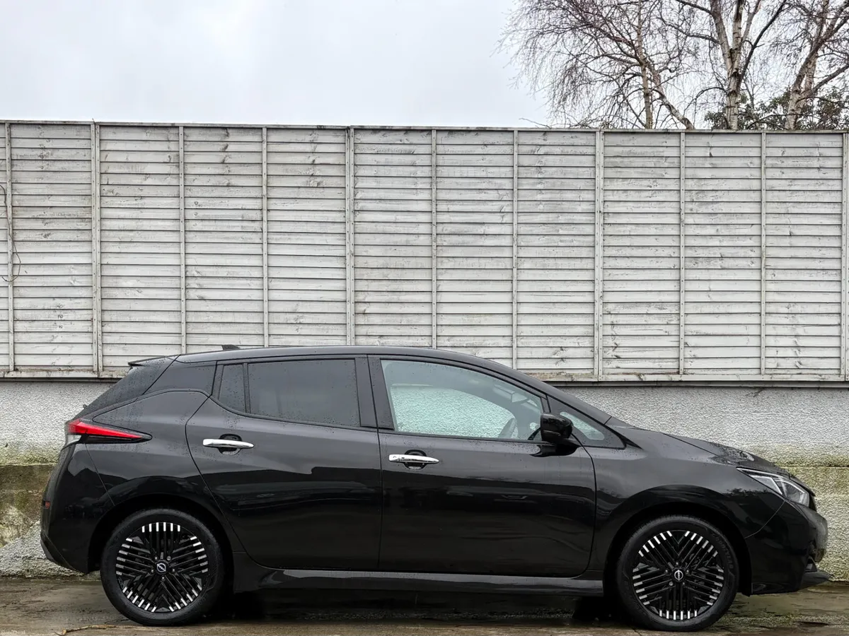 Nissan Leaf 2024 N-CONNECTA / APPLE & ANDROID AUTO - Image 3