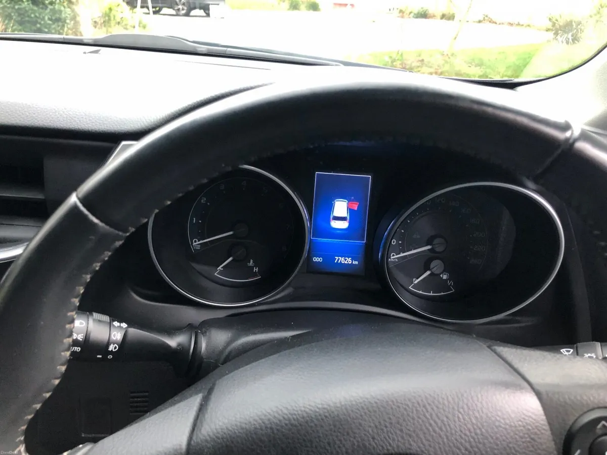 Toyota Auris 2017 - Image 4