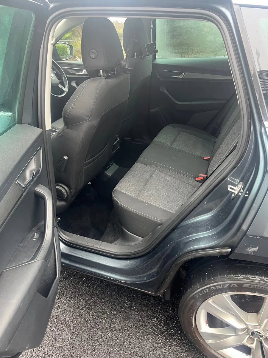 Skoda Karoq 2017 - Image 3