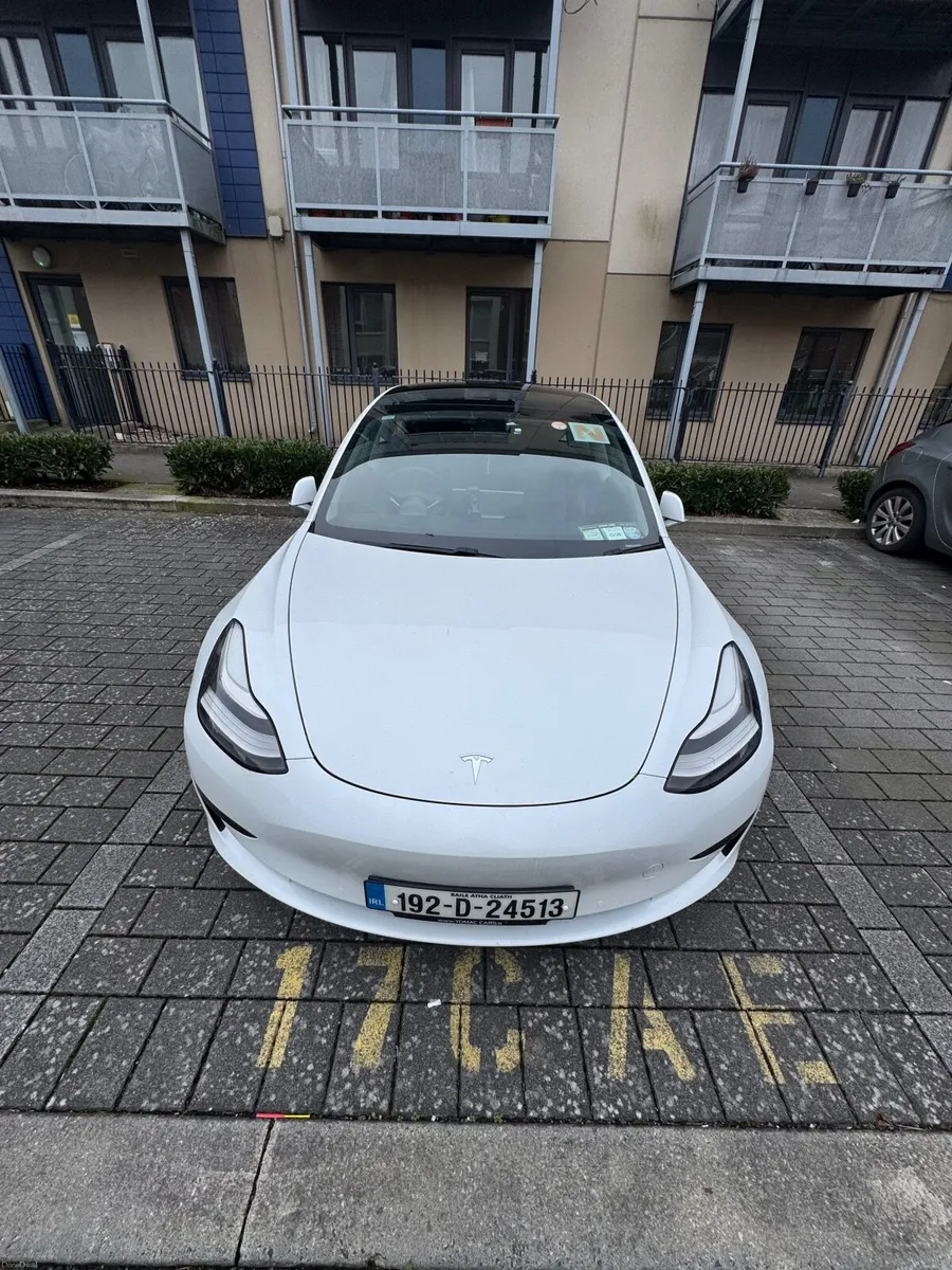 Tesla Model 3 2019 - Image 1