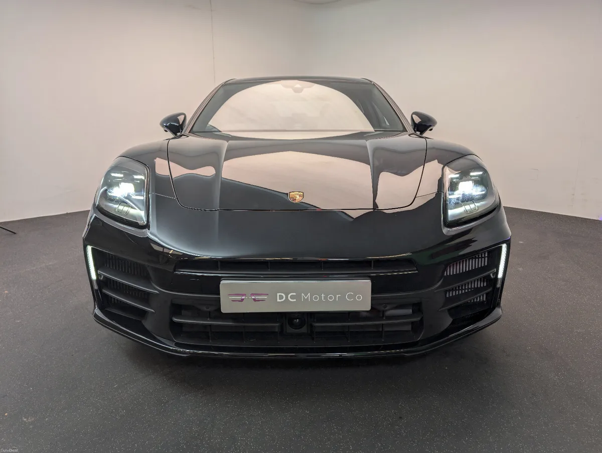 Porsche Panamera 2025 E HYBRID PHEV - Image 3