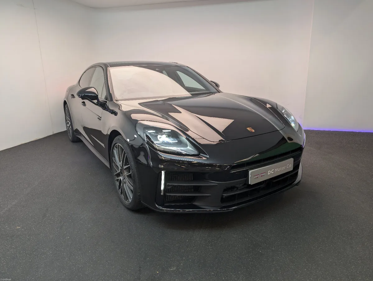 Porsche Panamera 2025 E HYBRID PHEV - Image 2