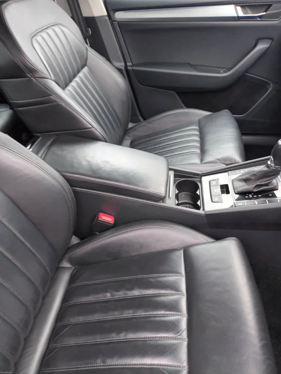 Skoda Superb 2016 - Image 6