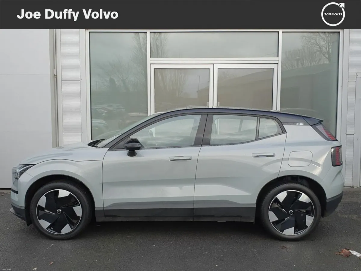 Volvo EX30 Ex30 Plus  Plus Extended Range  272 Sin - Image 4