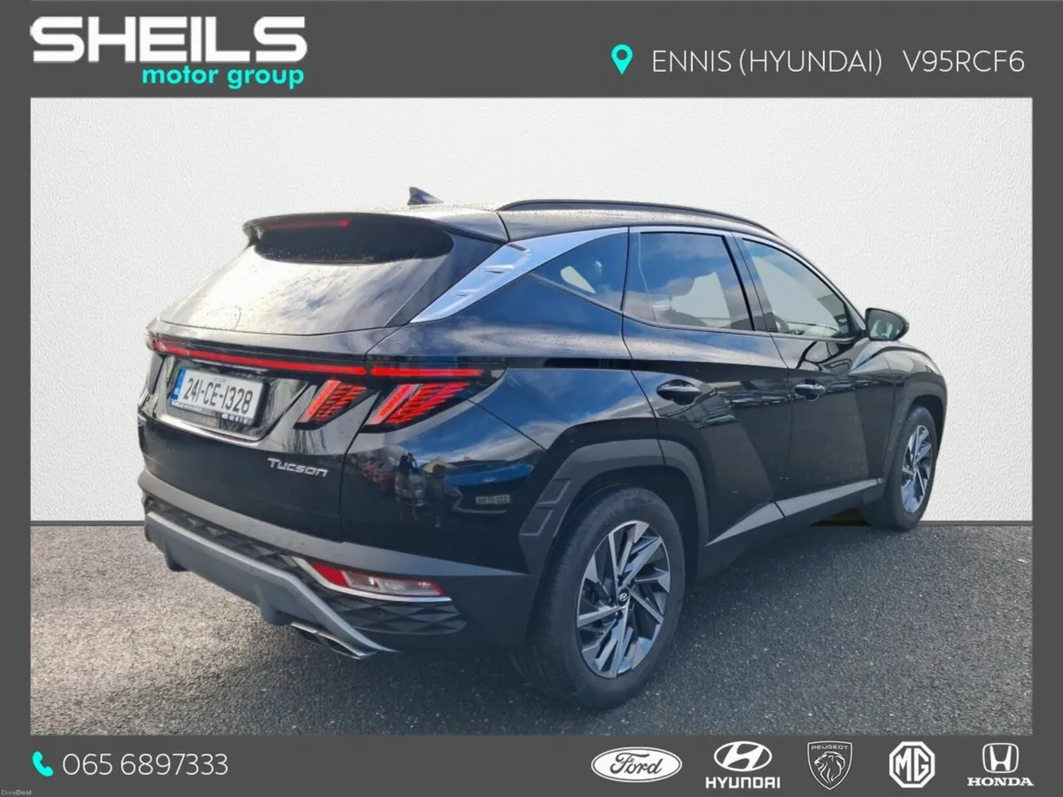 Hyundai Tucson 2WD Executive Plus - Image 2