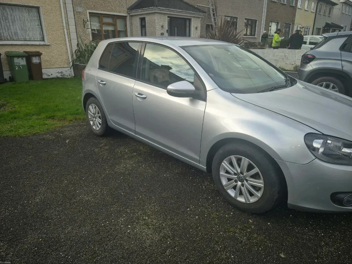 Vw golf AUTOMATIC - Image 3