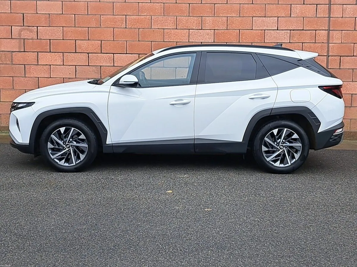 Hyundai Tucson Executive 1.6 Diesel. - Image 3