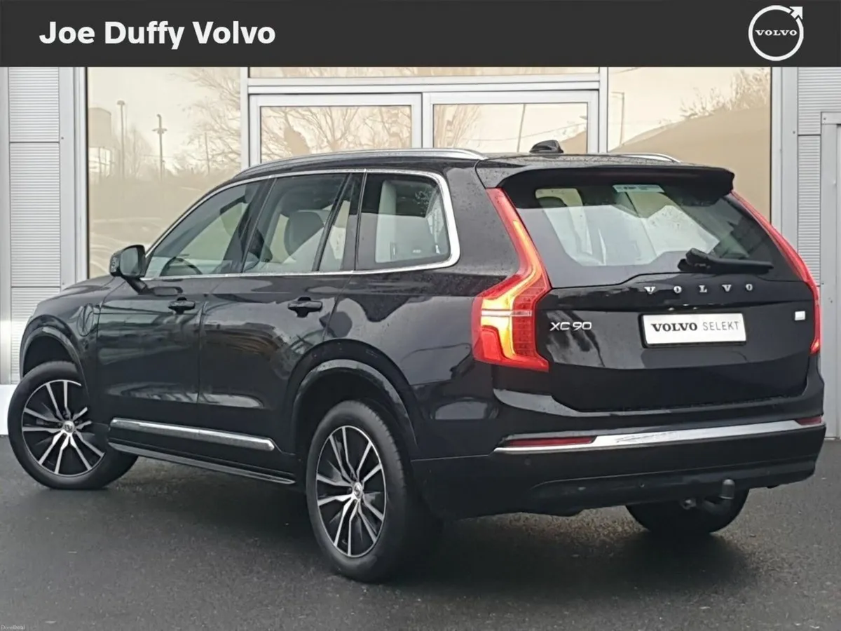 Volvo XC90 T8 PHEV 455hp Core (Bright Theme) - Image 2