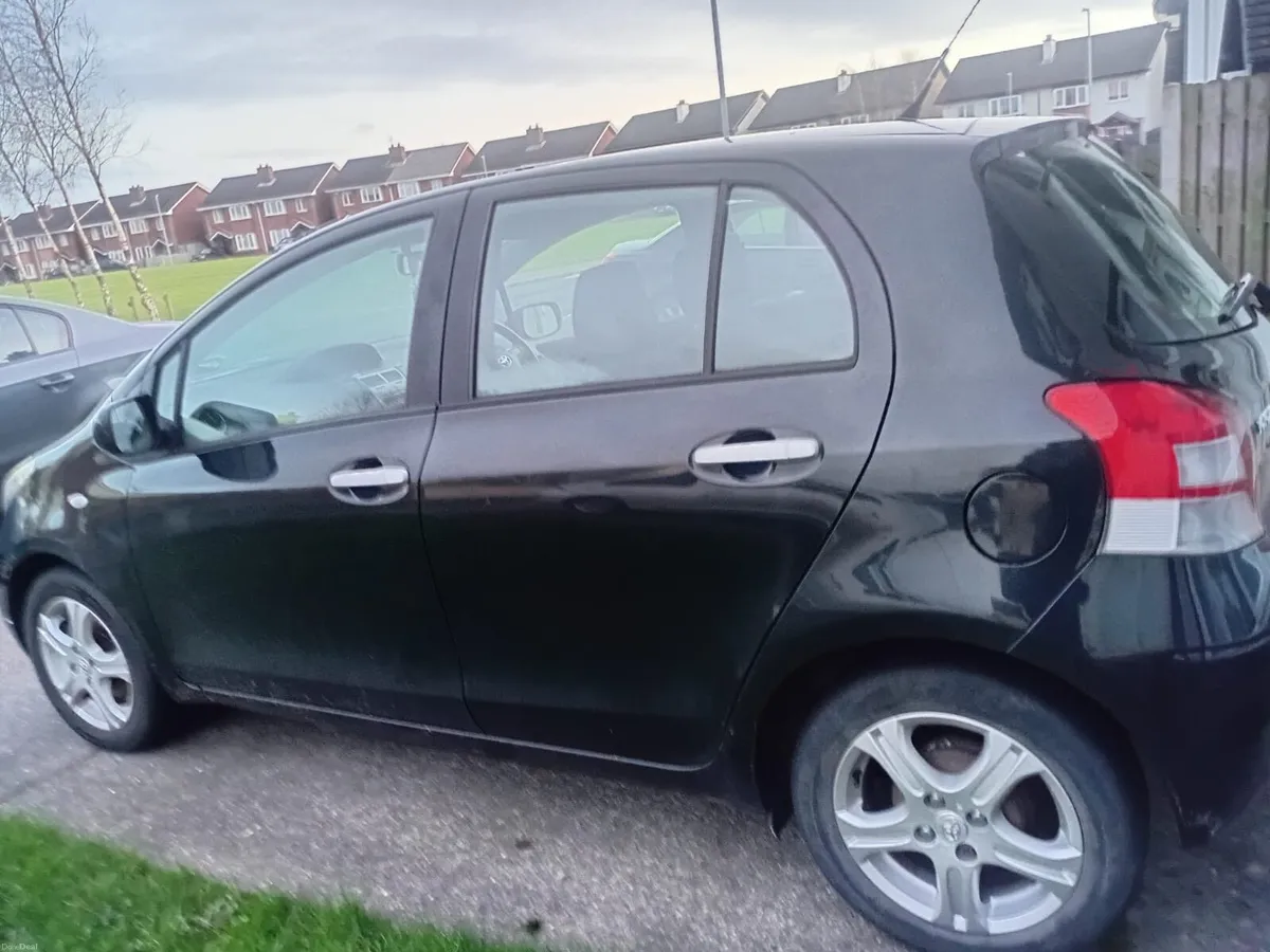 Toyota Yaris - Image 3