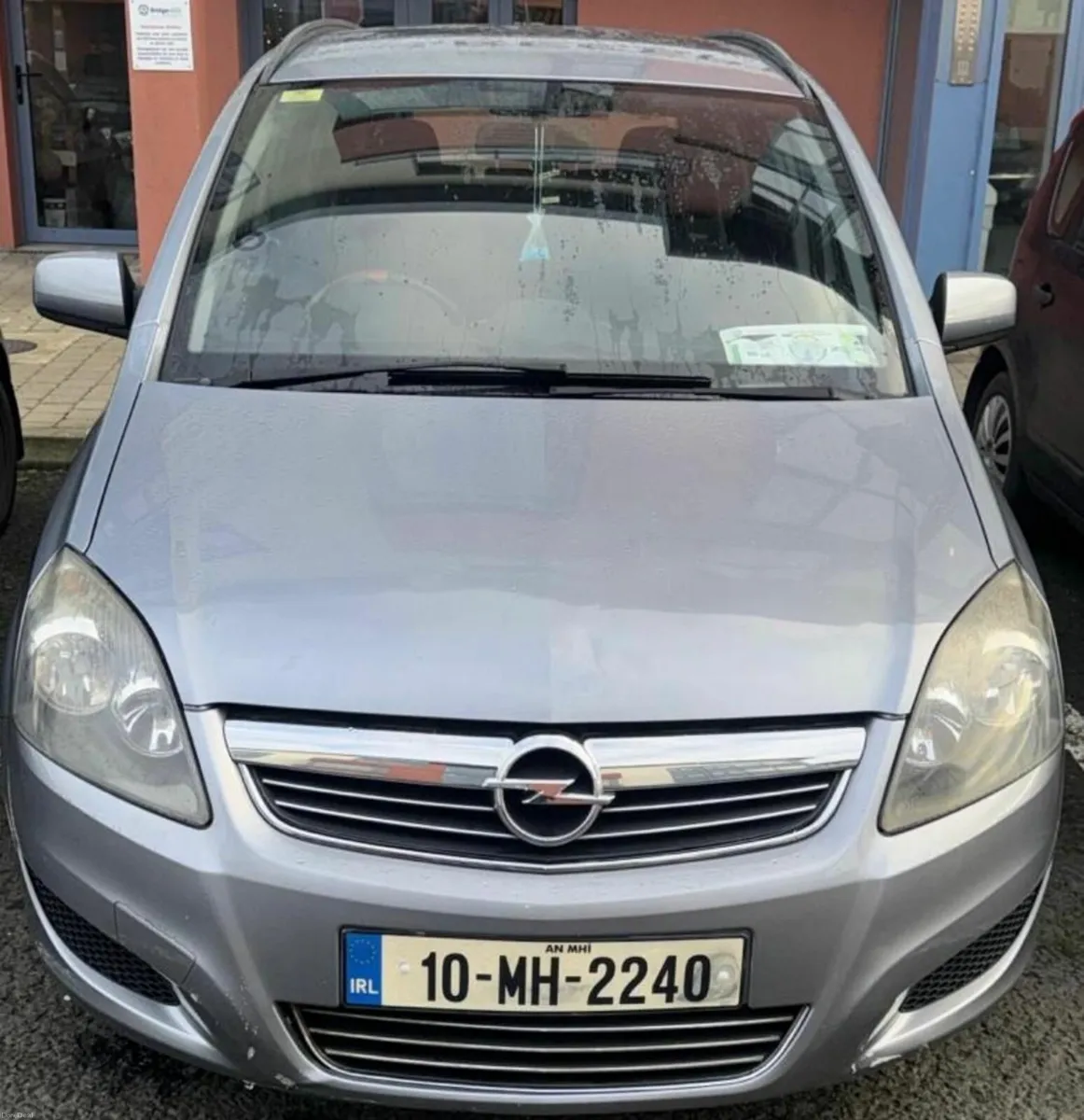 Opel Zafira 2010 - Image 1