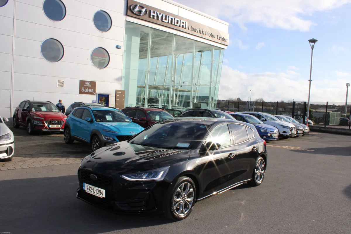 Ford Focus 2024 - Image 1