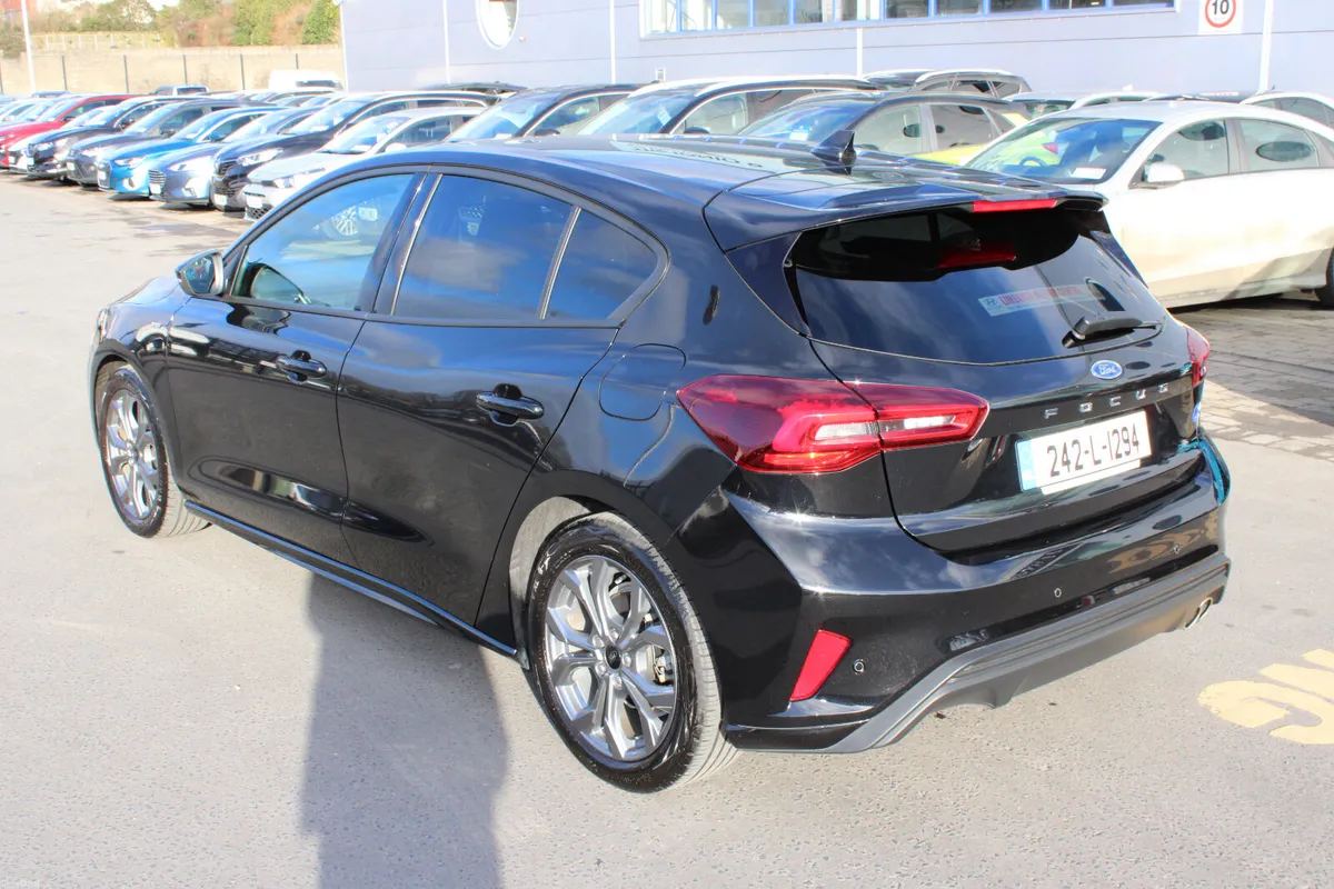 Ford Focus 2024 - Image 3