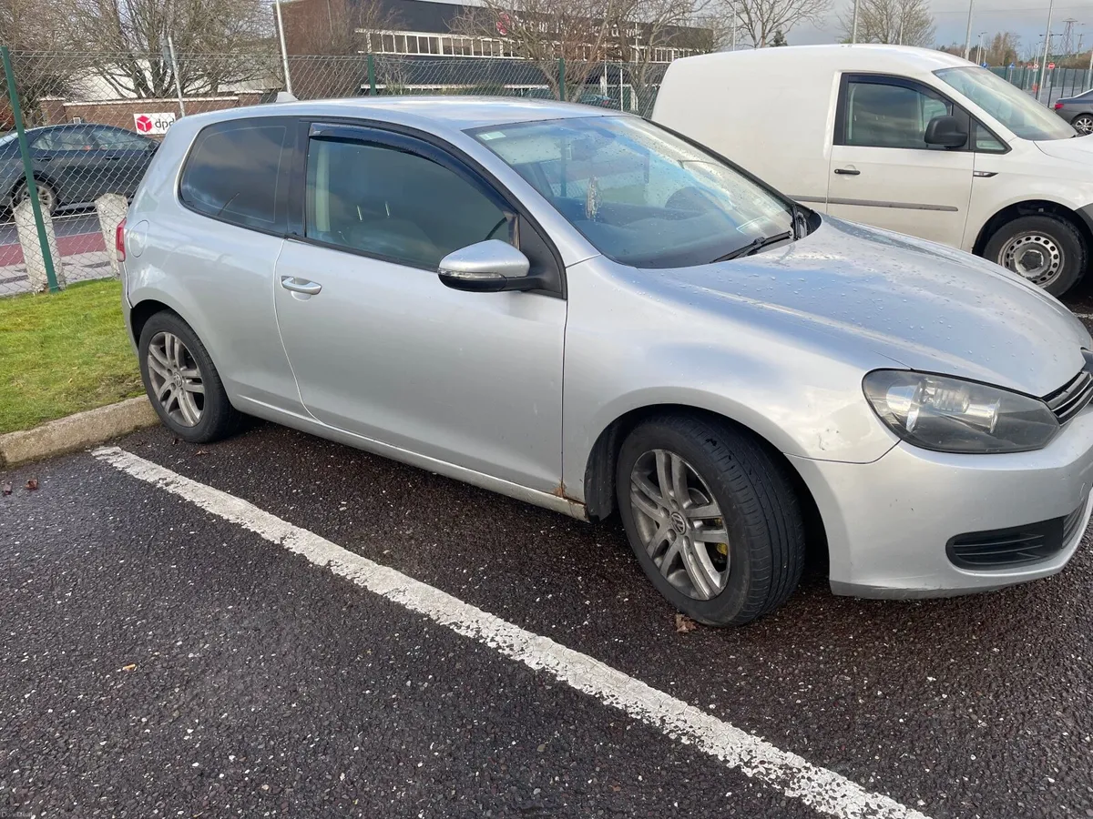 Volkswagen Golf 2009 - Image 2
