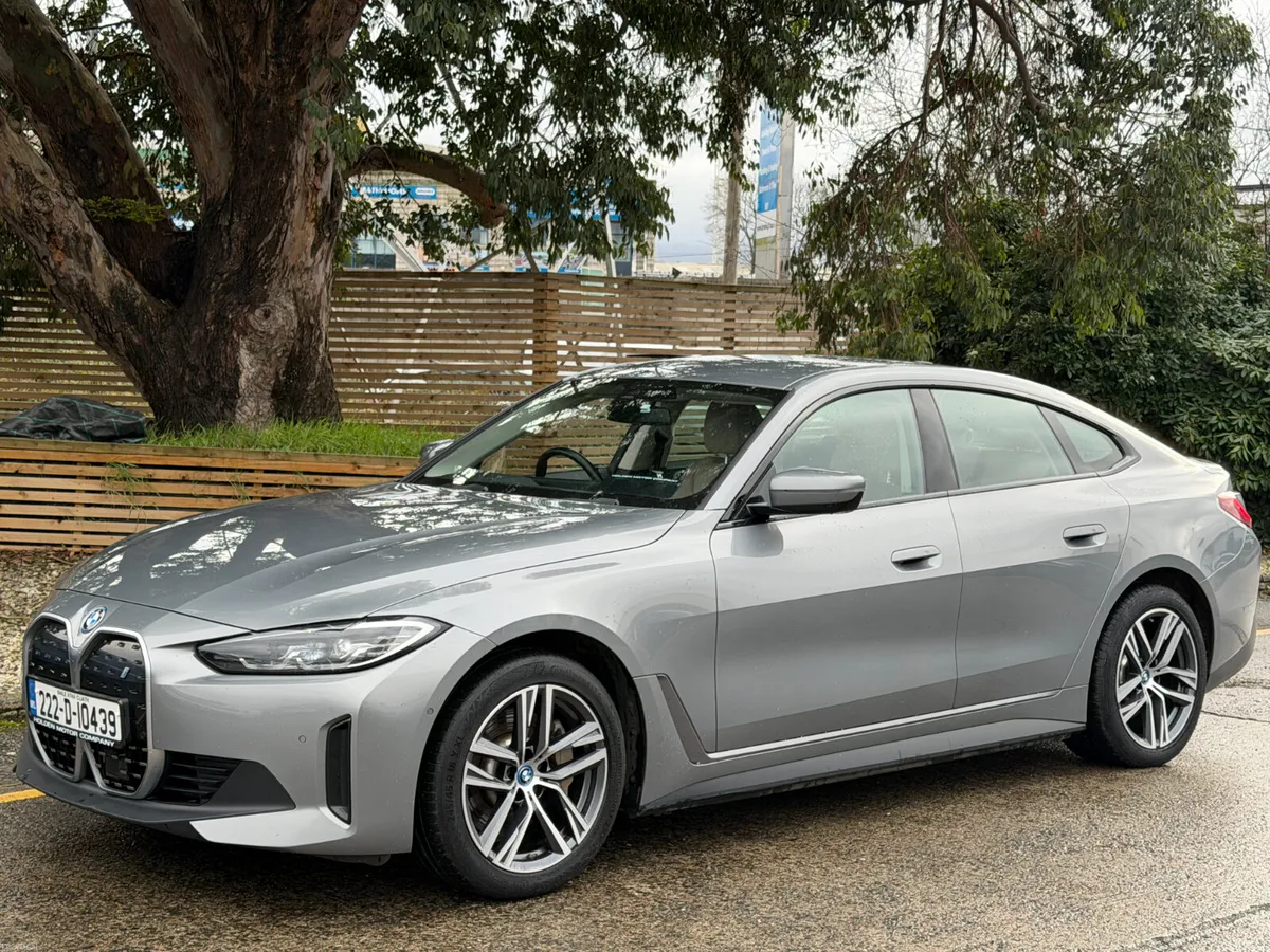 BMW i4 2022..Harman/Kardon..Head-Up Display - Image 3