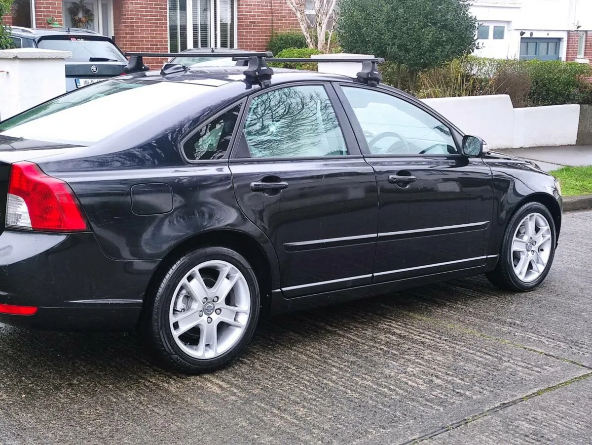 Volvo s 40 for sale taxed - Image 1