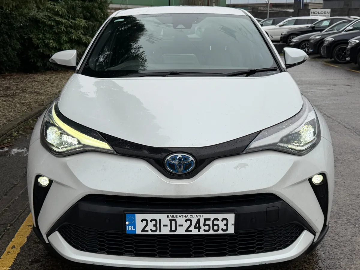 Toyota C-HR 2023..Keyless Entry..Apple CarPlay