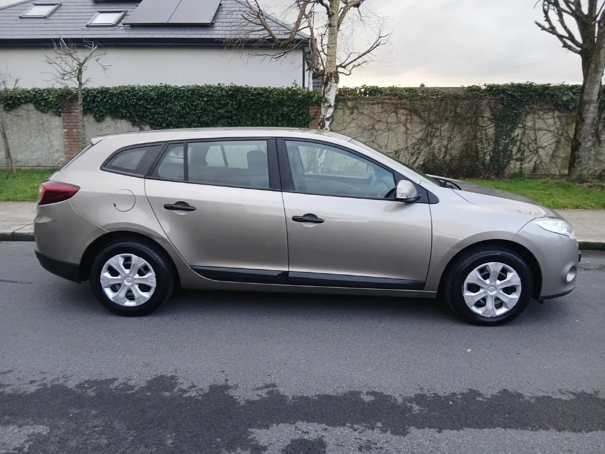 2012 Renault Megane Estate  Nct'd Tax - Image 2