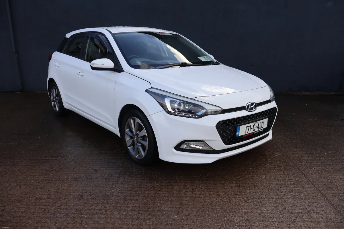 Hyundai i20 Deluxe Only 74,000Km  Exceptional! - Image 3