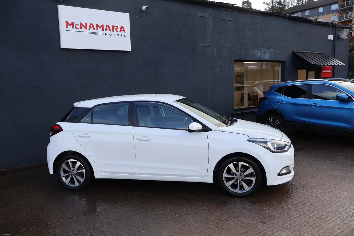 Hyundai i20 Deluxe Only 74,000Km  Exceptional! - Image 2