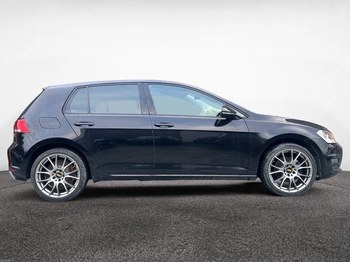 Volkswagen Golf 2016 1.4L - HIGHLINE - Image 2