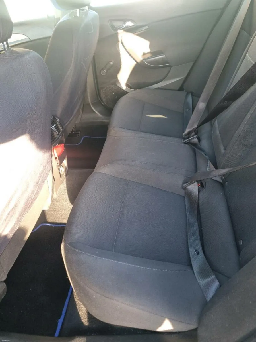 Vauxhaull Insignia - Image 4