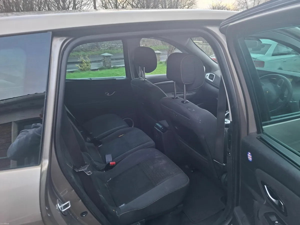 Renault Grand Scenic 2010 - Image 4