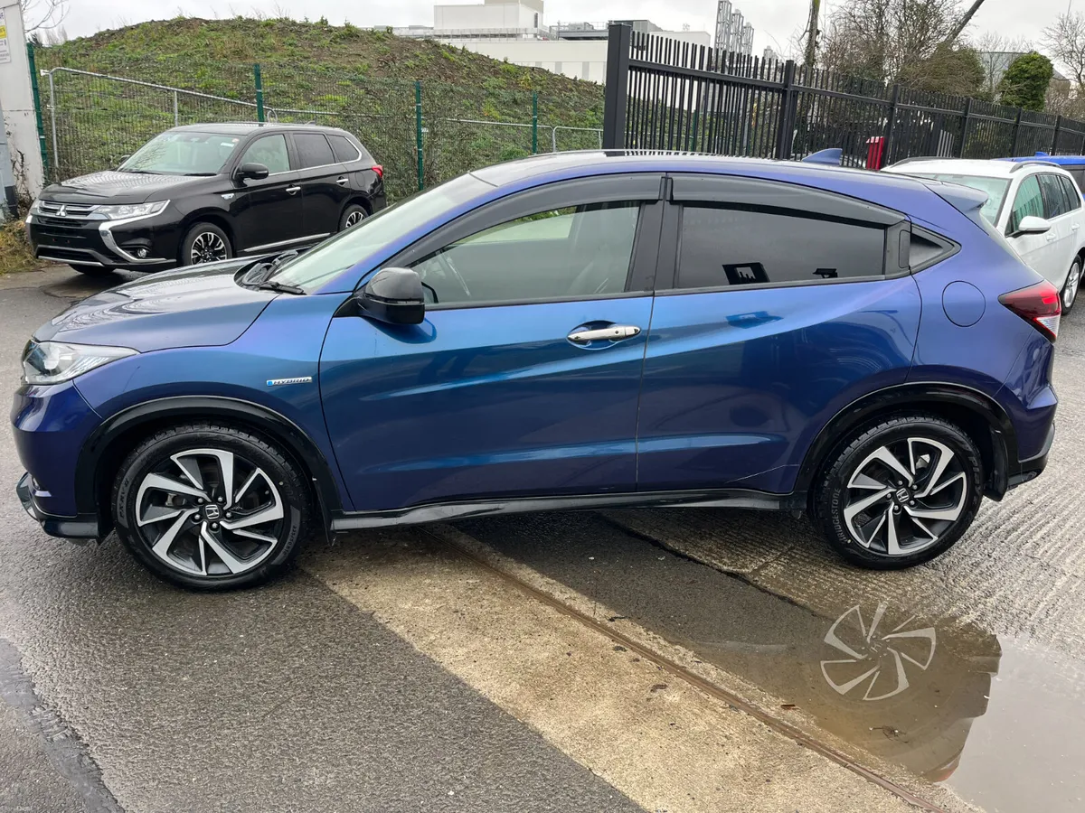 HONDA HRV 2016, VEZEL 1.5 HYBRID AUTO LOW KMS - Image 4