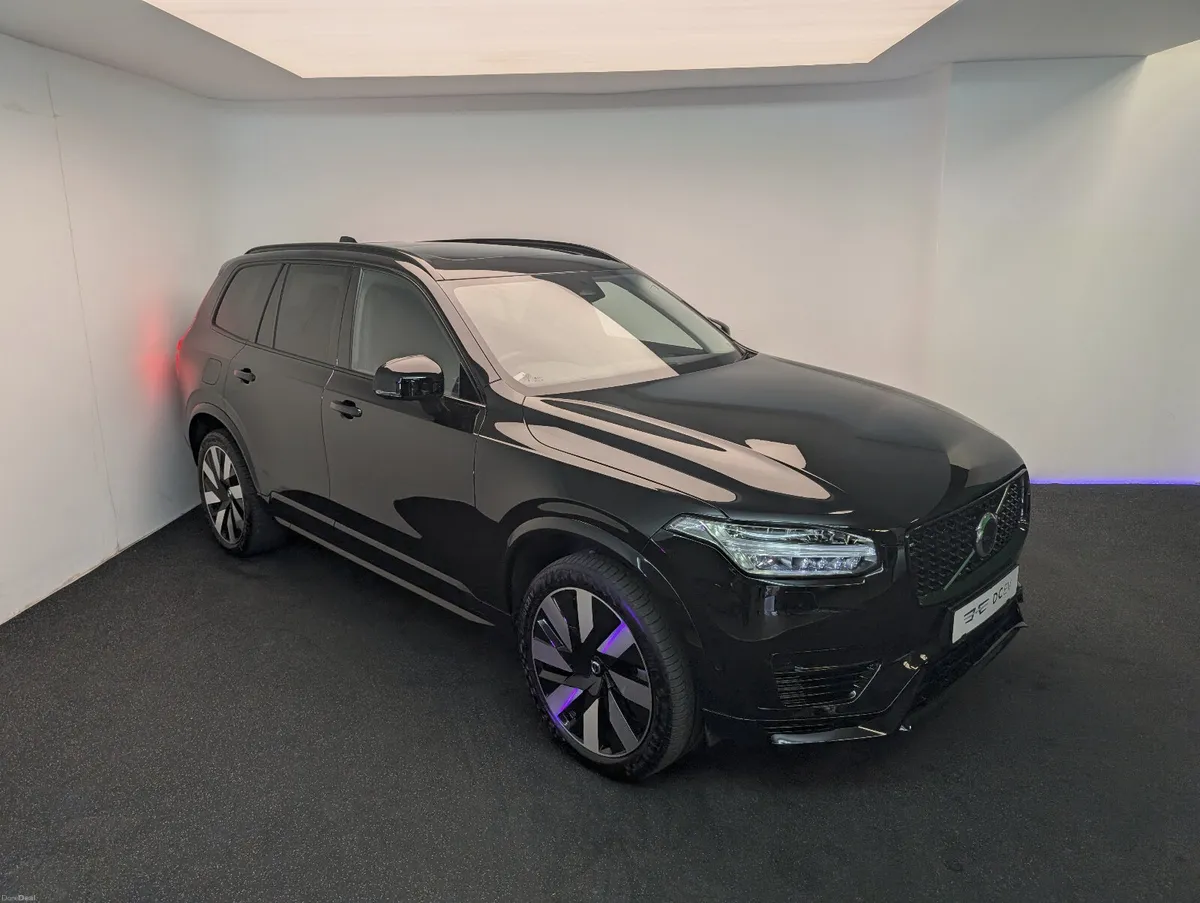 Volvo XC90 T8 Recharge Plus PHEV - Image 2