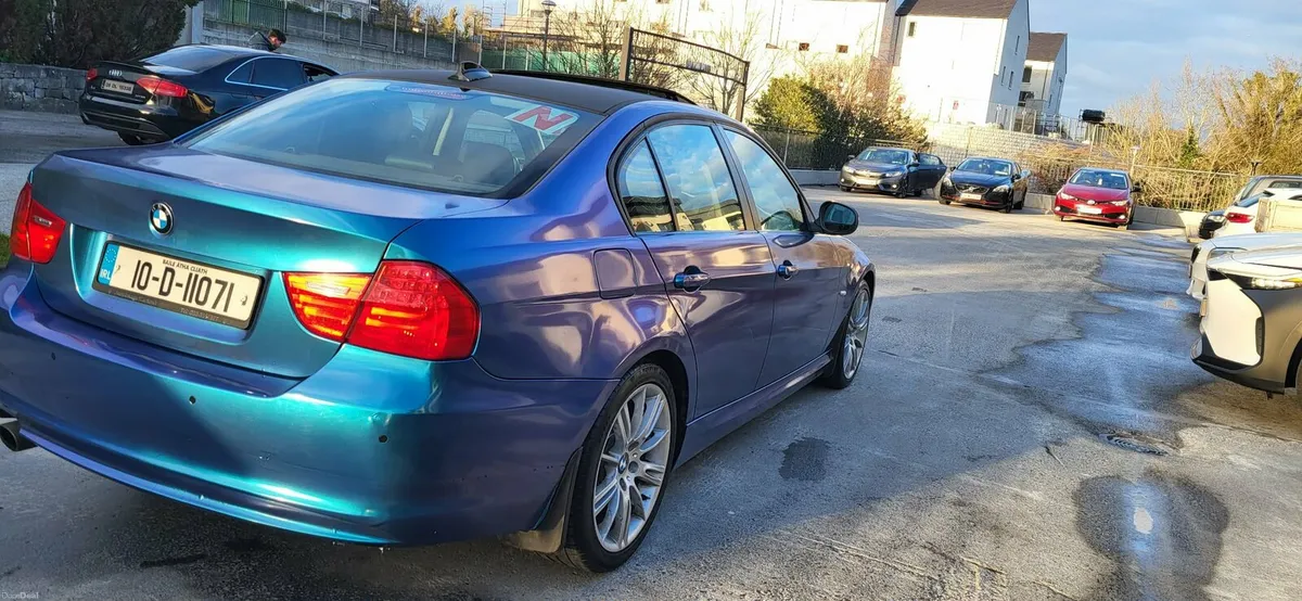 2010 Bmw3series320D
 cameleon color - Image 2