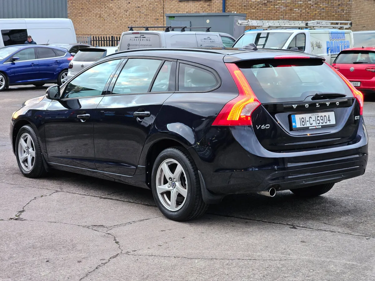 VOLVO V60 D2 ESTATE 2.0 DIESEL 150HP - Image 2