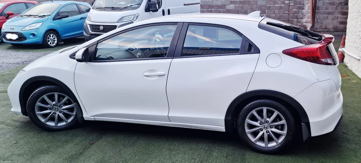 Honda Civic 1 4i LOW KM METALLIC WHITE PAINT - Image 3