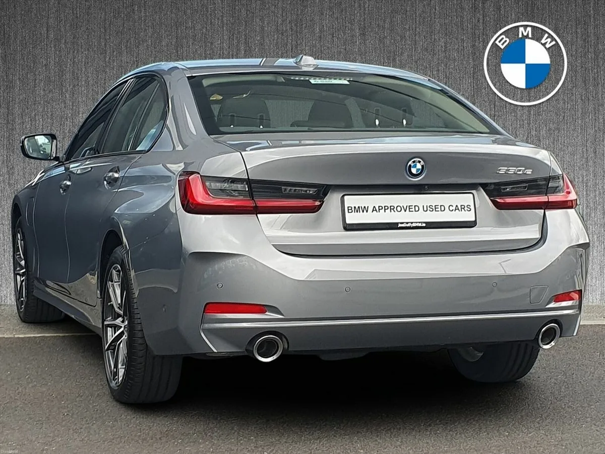 BMW 3-Series 330e Sport Saloon - Image 3